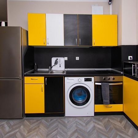 The Yellow Appartment Sofia Extérieur photo