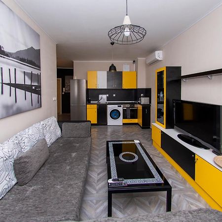 The Yellow Appartment Sofia Extérieur photo